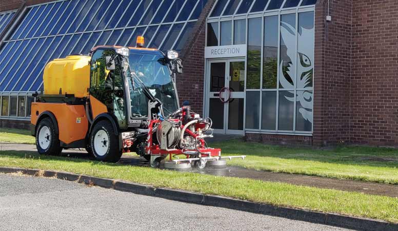 applications - multihog tractor with street cleaner - gallery 3